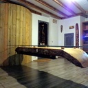 Table en porte a faux