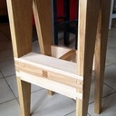 Tabouret haut, aux outils à main "unplugged"