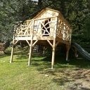 Cabane enfant sur pilotis