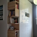 Agencement sur-mesure mélèze à claire-voie