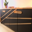 Un meuble avec poignée sur mesure