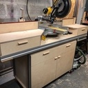 Station mobile pour scie à onglets