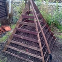 Jardinière pyramidale