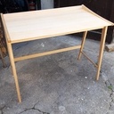 Bureau  d'inspiration scandinave