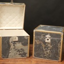 Paire de Malle  a  chapeau  en " Pierre"