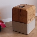 Tabouret en chêne et béton