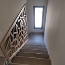 Aménagement d'entrée : garde-corps, placard et banquette