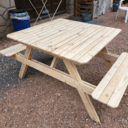 Différentes tables de pic Nic en bois de palette