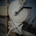 Métier à tisser piloté par un ordinateur en bois