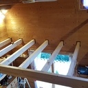 Mezzanine avec poutres apparentes