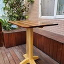 Petite table d’extérieur