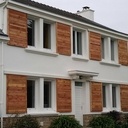 Des volets coulissants réalisés à la main.