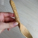 Nouvellle cuillère en noyer style WoodsmansFinest et kolrosing japonais (rien de polémique).