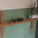 Etagères avec des volets de table