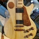 Lampe en forme de guitare