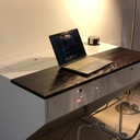 Bureau sans "pied"   Laque et  taquet  Francais  ou  French Cleat