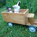 Petit Camion en chêne pour petit garçon. Juin 2022