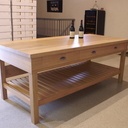 Table de dégustation de vin en chêne massif 3 tiroirs