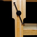 Établis en chêne blanc (poids estimé: 180 kilos).