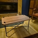 Table basse en Sipo et acier