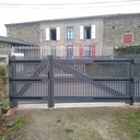 Portail à claire-voie sur mesure