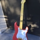 Ma deuxième Guitare: une stratocaster Hank Marvin