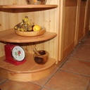 Etagères et plinthe en arrondi