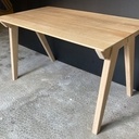 Bureau épuré en chêne