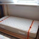 Lit escamotable avec portes en forme de vague