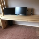 Un Bureau et ses Bibliothèques tout en frêne massif