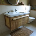 Petit meuble de salle de bains