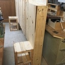 Tête de lit et chevets en bois de récupération