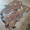 Table basse racine bois d'olivier et résine époxy