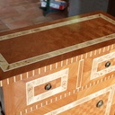 Petite commode style Louis 16