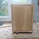 Table de chevet suspendue en frêne