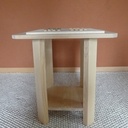 Petite table gueridon pour le coin bibliothèque