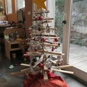 Un sapin de plus, des chutes en moins