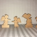 Petites figurines en hêtre, à la scie à chantourner