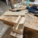 Piétement d’établi cocasse