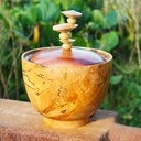 Une boîte pour le sucre.