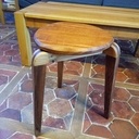 Tabouret 3 pieds