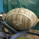 Ballon de rugby en bambou