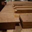 Lit à barreaux en chêne