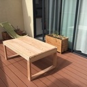 Table extérieure express et ses jardinières.