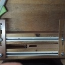 Gabarit autocentreur pour mortaiser à la défonceuse