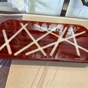 Planche de présentation en padouk et résine époxy