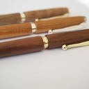 Stylos et boite à stylo