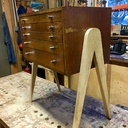 Restauration d'un petit meuble 50's