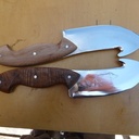 Couteaux de chasse gravés