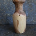 Petit vase en cade pour fleurs séchées